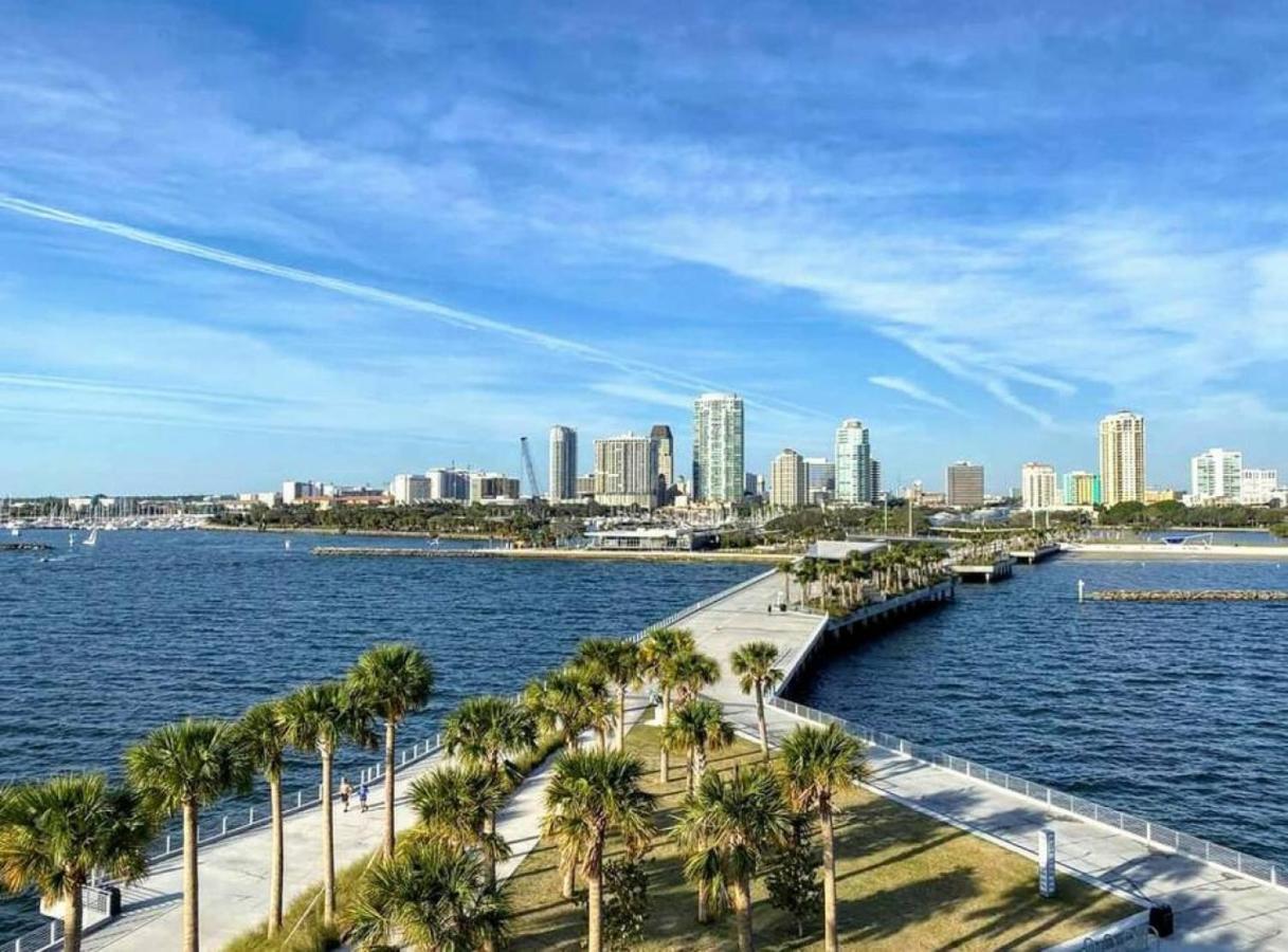 Retro Retreat In Dtsp - Explore The Downtown Area St. Petersburg Exterior photo