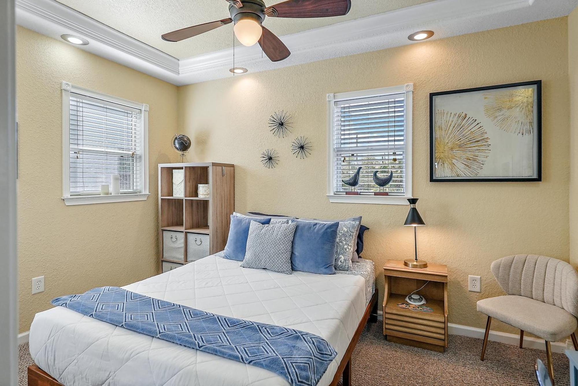 Retro Retreat In Dtsp - Explore The Downtown Area St. Petersburg Exterior photo