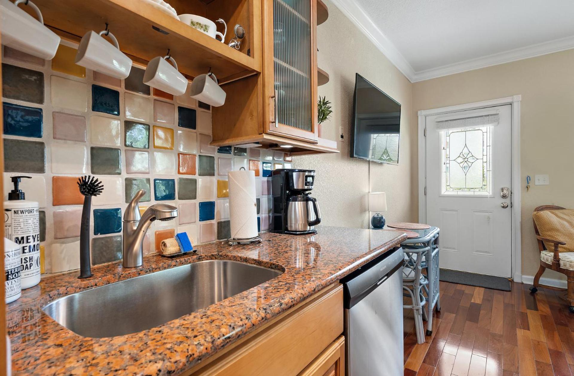 Retro Retreat In Dtsp - Explore The Downtown Area St. Petersburg Exterior photo