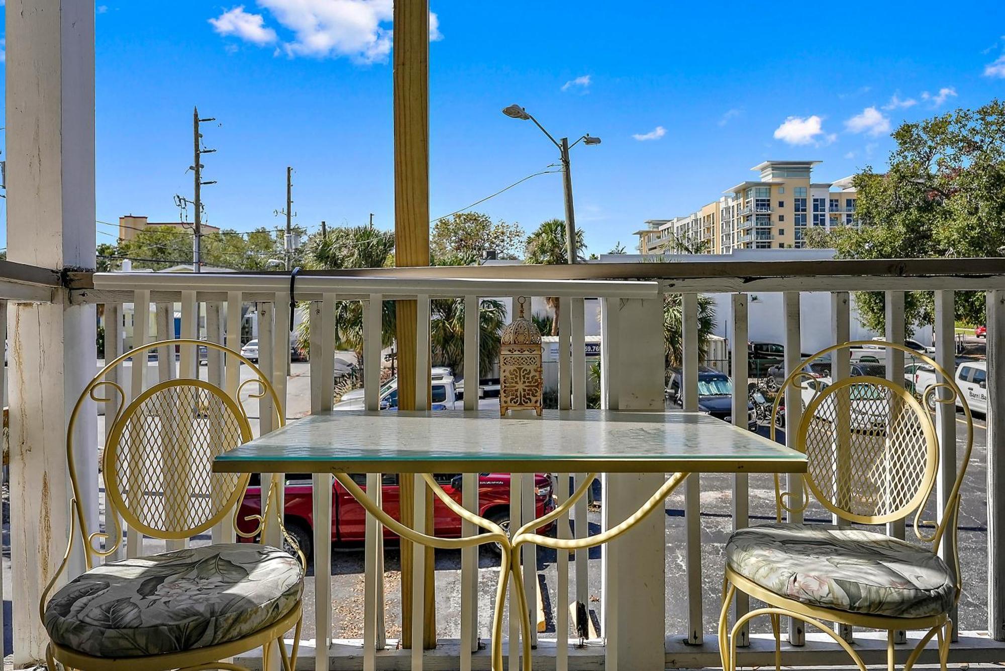 Retro Retreat In Dtsp - Explore The Downtown Area St. Petersburg Exterior photo